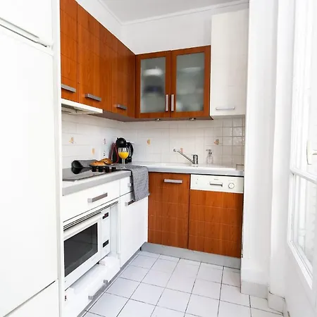 St Germain - Le Bon Marche Апартаменты Париж